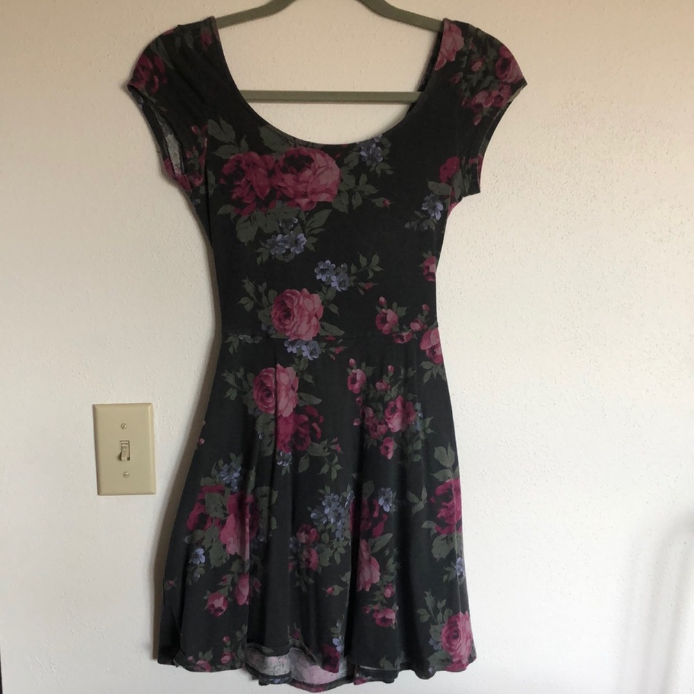 Women’s dress